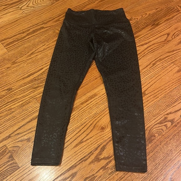 Kimberly Woman’s Black Animal Print Leggings Size S - Picture 2 of 6